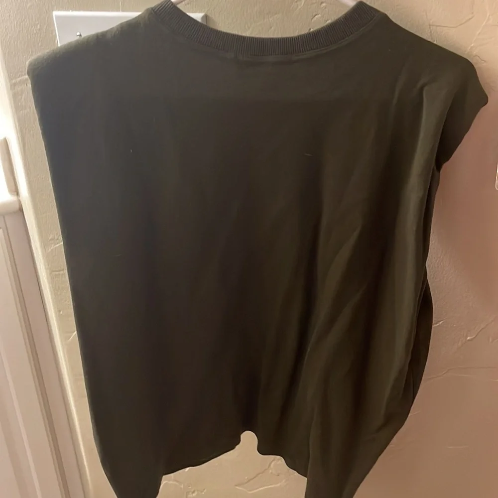 Moodie Zoey muscle padded tee - Picture 8 of 9